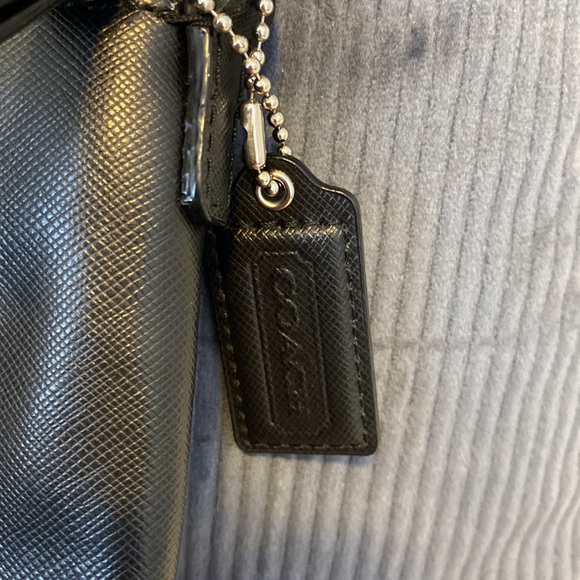 Coach crossbody like new - Picture 3 of 9